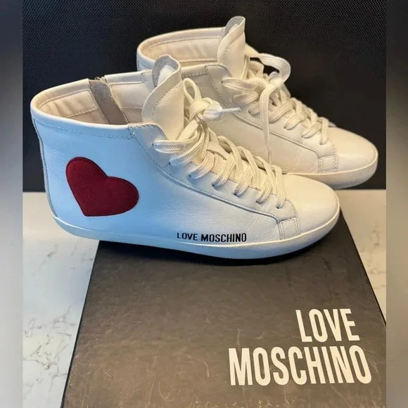 Love moschino high top sneakers white heart zip leather size 39 with box